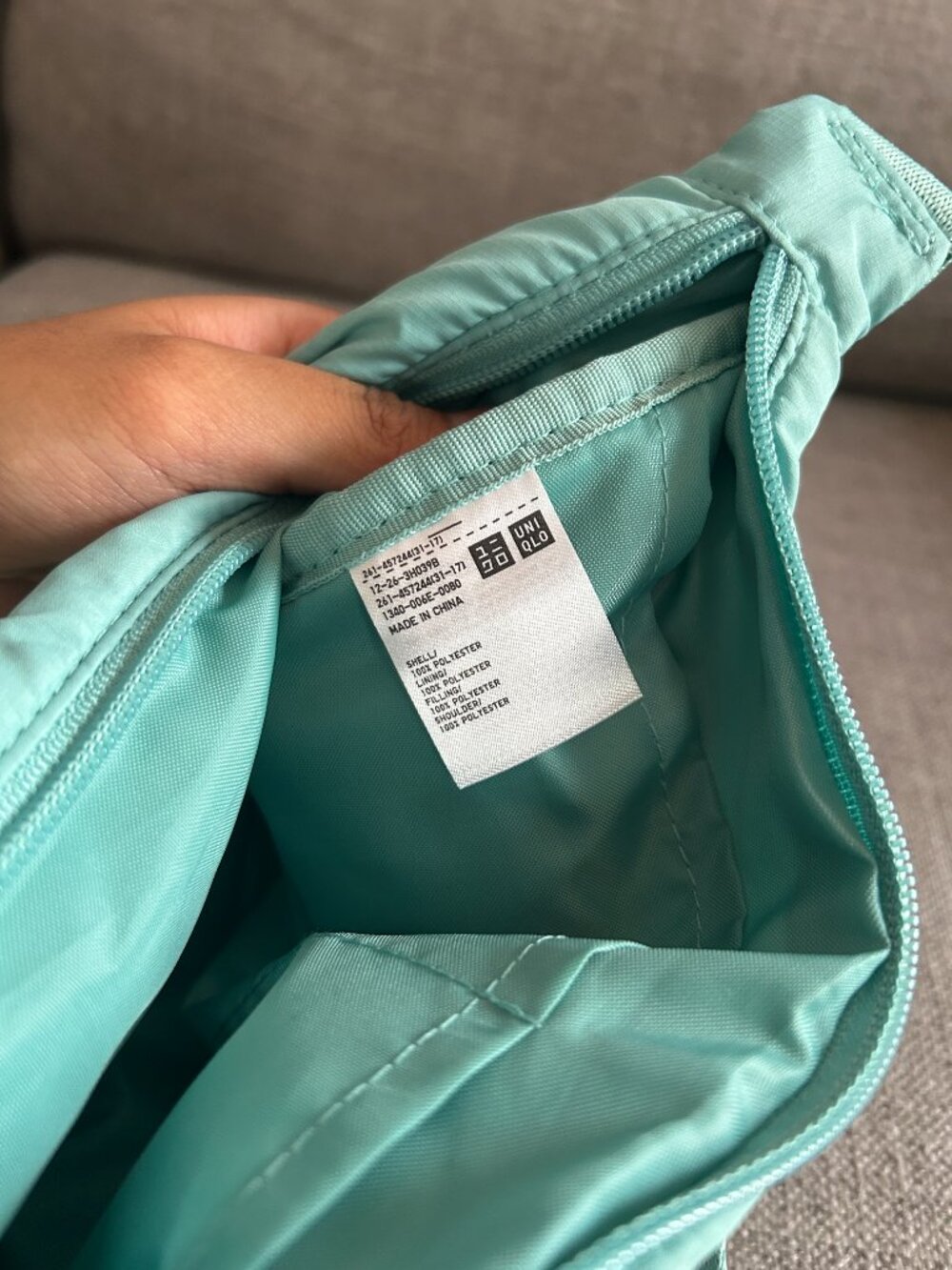 Uniqlo Round Mini Crescent Shoulder Bag Teal Blue Mint Green Nylon - Picture 6 of 9